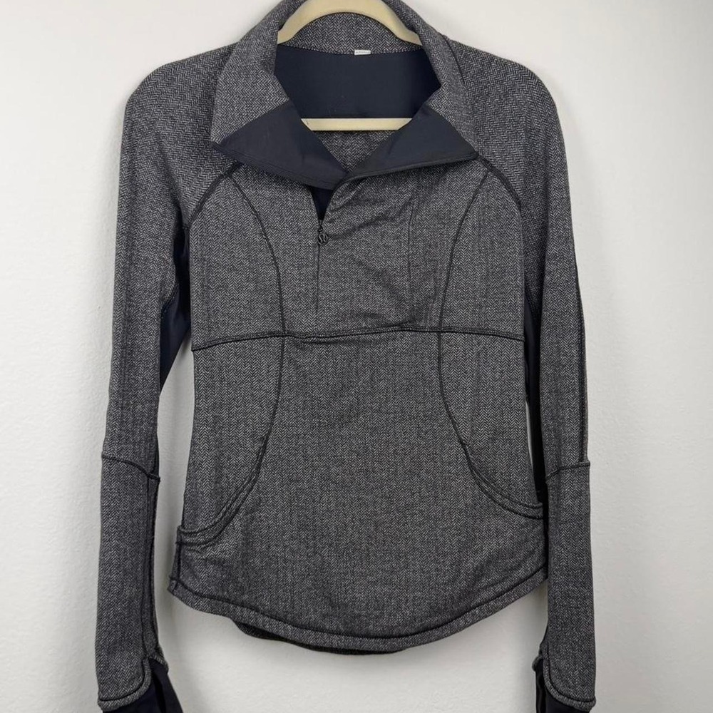 Lululemon Base Runner 1/2 Zip sweater - Picture 4 of 8